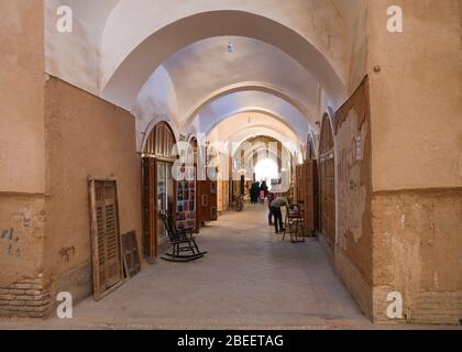 Bazaar nel centro storico di Yazd, Provincia di Yazd, Iran, Persia, Medio Oriente Foto Stock