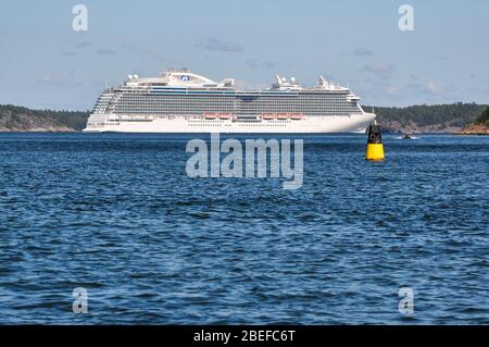 La principessa regale si ancorò al porto di Nynashmn, Svezia Foto Stock