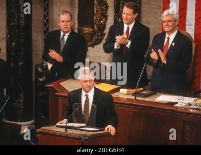 WASHINGTON, DC, USA, 27 GENNAIO 1998: Presidente Bill Clinton, discorso sullo Stato dell'Unione prima della sessione congiunta del Congresso. Foto Stock