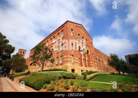 Vista esterna della Haines Hall, UCLA a Los Angeles, California Foto Stock