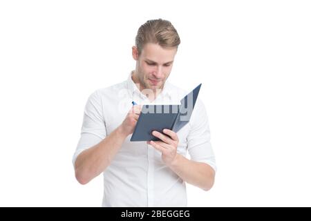 Master di scrittura. Studente universitario fare compito di scrittura isolato su bianco. Bell'uomo scrivere in copybook. Il reporter o il produttore prende le note per l'articolo. Pratica di scrittura. Abilità di scrittura. Scuola di giornalismo. Foto Stock