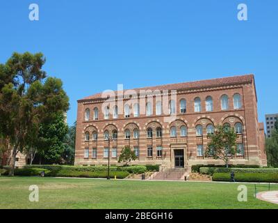 Vista esterna della Haines Hall, UCLA a Los Angeles, California Foto Stock