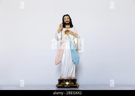 Card plastificata 'Gesù Misericordioso' con medaglia, Italia