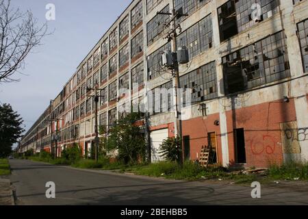 Abbandonata Packard Plant, East Side, E. Grand Blvd, Detroit, Michigan, USA, 2006, di Dembinsky Photo Assoc Foto Stock