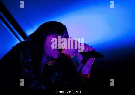Polonia, Czestochowa - 16 marzo 2012: Concerto della band polacca Wilki con Robert Gawlinski, club musicale Zero Foto Stock