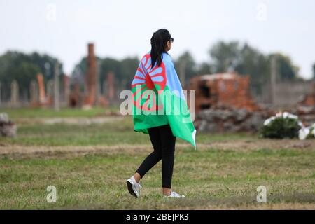 Auschwitz, Polonia - 02 agosto 2019: Commemorazione europea dell'Olocausto Rom-75° anniversario della liquidazione di Zigenerlager a KL Auschwitz-Birkenau Foto Stock