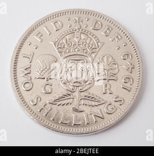 Una moneta inglese a due shilling datata 1949 in condizioni non circolate Foto Stock