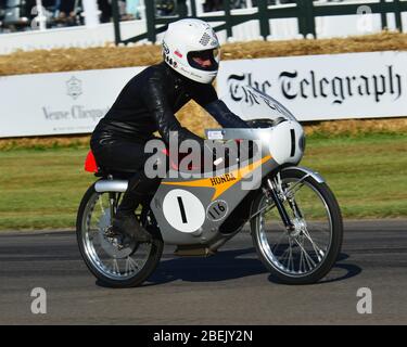 Stuart Graham, Honda RC116, Goodwood Festival di velocità, 2017, Picchi di prestazioni, Motorsports Game Changer, automobili, automobili, intrattenimento, Fest Foto Stock