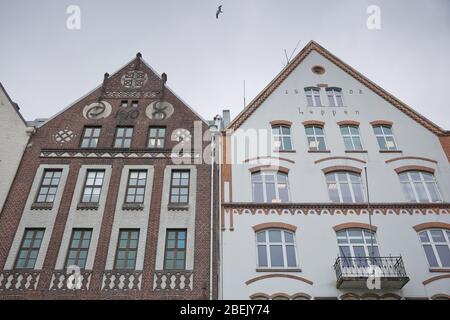 BERGEN, NORVEGIA - 31 MAGGIO 2017: Vecchie case d'epoca e architettura classica nella città di Bergen in Norvegia Foto Stock