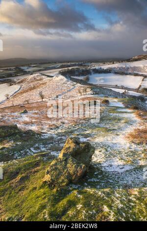 Vista da Gaerstone su Hope Bowdler Hill, Church Stretton, Shropshire, Inghilterra, Regno Unito in inverno. Foto Stock