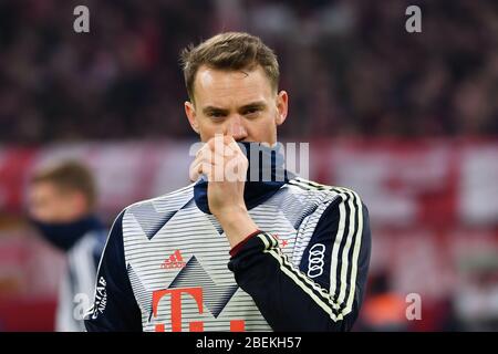 Oltre 20 milioni di euro di prestito annuale? Con questa enorme domanda, si dice che il capitano del Bayern Monaco Manuel Neuer abbia arrabbiato per il momento i responsabili del Bayern. Archivio foto: Manuel NEUER (goalwart FC Bayern Monaco), gesto, scettico, azione, immagine singola, singolo motivo tagliato, ritratto, ritratto, ritratto . Calcio 1. Bundesliga, 19° giorno di festa, matchday19, FC Bayern Monaco (M) -FC Schalke 04 (GE) 5-0, il 25 gennaio 2020 a Monaco di Baviera ALLIANZARENA, LE NORMATIVE DFL VIETANO QUALSIASI USO DI FOTOGRAFIE COME SEQUENZE DI IMMAGINI E/O QUASI-VIDEO. Â | utilizzo in tutto il mondo Foto Stock