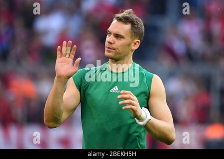 Oltre 20 milioni di euro di prestito annuale? Con questa enorme domanda, si dice che il capitano del Bayern Monaco Manuel Neuer abbia arrabbiato per il momento i responsabili del Bayern. Archivio foto: Finale jubilation Manuel NEUER (goalwart FC Bayern Monaco), gesto, azione, immagine singola, singolo motivo tagliato, mezza figura, mezza figura. Calcio 1.Bundesliga, 9.matchday, matchday09, FC Bayern Monaco (M) - Union Berlin (UB) 2-1, il 26 ottobre 2019 a Muenchen ALLIANZARENA, LE NORMATIVE DFL VIETANO QUALSIASI USO DI FOTOGRAFIE COME SEQUENZE DI IMMAGINI E/O QUASI-VIDEO. ¬ | utilizzo in tutto il mondo Foto Stock