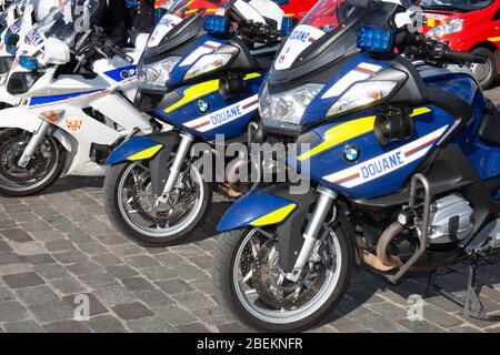 Bordeaux , Aquitaine / Francia - 03 30 2020 : Gendarmerie francese National Police moto parcheggiate in strada Foto Stock