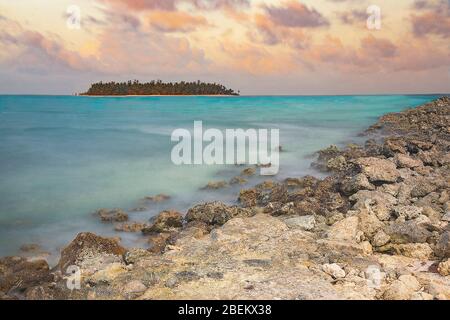 Foto a lunga esposizione di Johnny Cay sull'isola di San Andres Foto Stock