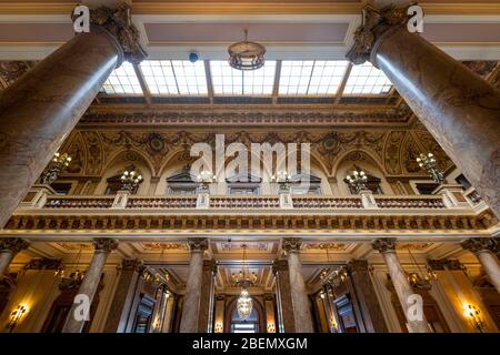 La sala principale all'interno del Casinò di Monte Carlo, Monaco, Europa Foto Stock