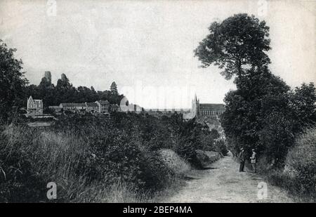 Vue de Montfort l'amaury (Montfort-l'amaury) dans les Yvelines 1915 environ carte postale Collection privee Foto Stock