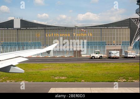 05/26/2019. Aeroporto di Francoforte, Germania. Hangar Lufthansa Technik. Gestito da Fraport e funge da hub principale per Lufthansa. Foto Stock