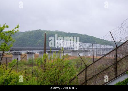 Vista del Ponte della libertà, Corea del Sud. Foto Stock