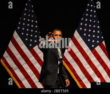 MIAMI BEACH, FL - GIUGNO 26: IL Presidente DEGLI STATI UNITI Barack Obama parla durante una raccolta fondi ospitata da Marc Anthony alla Fillmore Miami Beach il 16 Giugno 2012 in Foto Stock