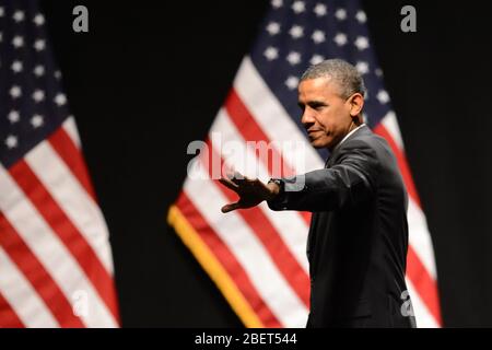 MIAMI BEACH, FL - GIUGNO 26: IL Presidente DEGLI STATI UNITI Barack Obama parla durante una raccolta fondi ospitata da Marc Anthony alla Fillmore Miami Beach il 16 Giugno 2012 in Foto Stock