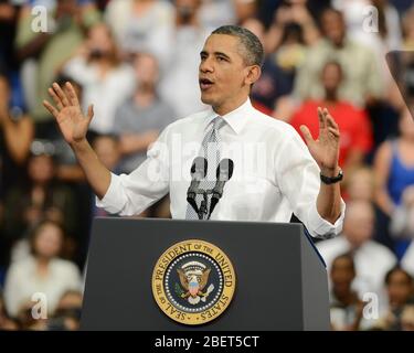 BOCA RATON, FL - 10 de abril2012: EE.UU. El presidente Barack Obama habla de reforma fiscale de la Florida Atlantic University El presidente Obama habl Foto Stock