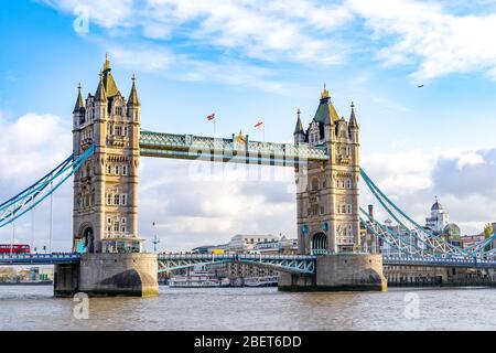 Vista panoramica del Tower Bridge di Londra Foto Stock