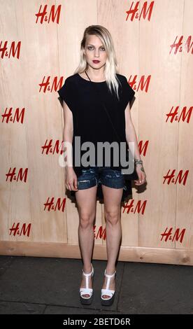 NEW YORK, NY - GIUGNO 19: Katie Gallagher ha ritratto al H&M Summer Camp Kickoff Party Café de la Esquina il 19 Giugno 2014 a Brooklyn, New York .HP/St Foto Stock