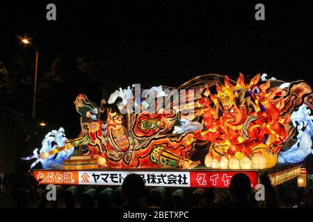 Galleggia al Nebuta Festival di Aomori, Giappone Foto Stock