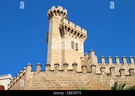 Palacio Real de Almudaine a Palma di Maiorca Foto Stock