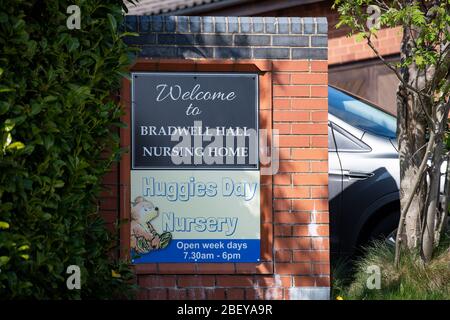 La Bradwell Hall Nursing Home a Newcastle-under-Lyme, Staffordshire, dove 24 residenti sono morti durante l'epidemia di coronavirus, tra cui otto che hanno testato positivo per Covid-19. Foto Stock