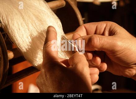 Italia - fili Calabriask - ( CZ ) - lavorazione seta Foto Stock