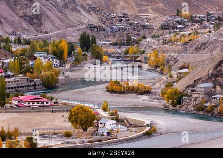 La città di Leh è una città dell'India di 8.324 abitanti, situata nel distretto di Leh, nello stato federato del Jammu e del Kashmir. Era la capitale del regno himalayano di Ladakh. Foto Stock