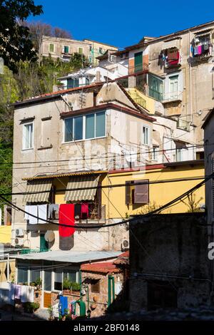 Napoli - salita Moiariello è una delle passeggiate più suggestive e panoramiche di Napoli, un sentiero che collega via Foria a Capodimonte Foto Stock