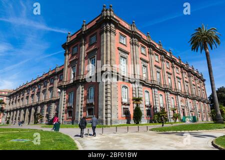 29 FEBBRAIO 2020 - NAPOLI, ITALIA - il Palazzo reale di Capodimonte è un grande Palazzo Borbone a Napoli Foto Stock