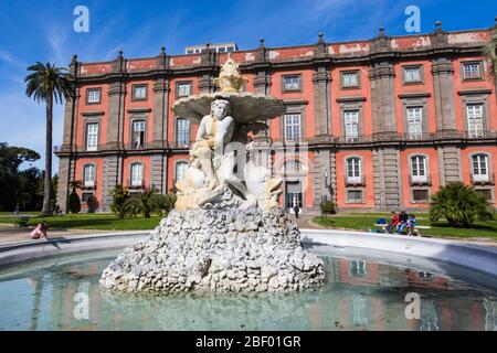 29 FEBBRAIO 2020 - NAPOLI, ITALIA - il Palazzo reale di Capodimonte è un grande Palazzo Borbone a Napoli Foto Stock