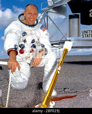 (Settembre 1969) --- astronauta Alan L. Fagiolo, Apollo 12 modulo lunare pilota. Foto Stock