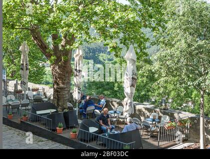 Ristorante alla periferia della città vecchia vicino al muro Foto Stock