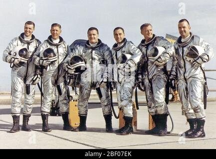 L'X-15 l'equipaggio di volo, da sinistra a destra: Air Force Captain Joseph H. Engle, Aria forza maggiore Robert A. Rushworth, NASA pilota Giovanni B. 'Jack' McKay, Air Force Major William J. "Pete' Knight, la NASA pilota Milton O. Thompson, e pilota della NASA Bill Dana. Foto Stock