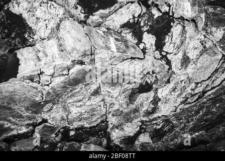 Struttura e motivo ad alto contrasto creati dalle pareti in pietra nel Parco Nazionale del Grand Teton Foto Stock