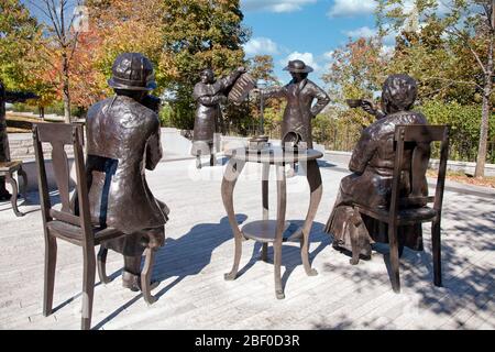 Le donne sono persone Monumento sulla collina del Parlamento a Ottawa, Ontario, Canada, Nord America Foto Stock