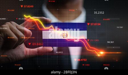 Grafico che cade di fronte alla bandiera di El Salvador. Concetto di crisi Foto Stock