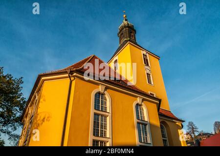 La chiesa di Hohnstein nei monti di arenaria dell'Elba Foto Stock