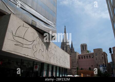 Associazione degli architetti catalani Mural Wall Frieze concrete Nova Square COAC Plaça Nova, 5, 08002 Barcellona, Spagna by Pablo Picasso Carl Nesjar Foto Stock