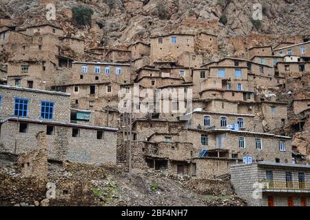 Palangan - antico villaggio di pietra in Kurdistan, Iran. Foto Stock