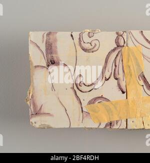 Faccia della parete della mattonella. Rettangolo orizzontale. Trenta piastrelle larghe e ventitre alte con apertura per camino undici piastrelle larghe e dieci alte. Foto Stock