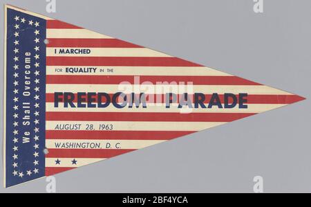 Pennant dalla marcia su Washington per il lavoro e la libertà. Un pennant di carta dalla marcia su Washington per i lavori e la libertà, 28 agosto 1963. Il pennant è di forma triangolare con un disegno americano di bandiera rossa, bianca e blu. Foto Stock