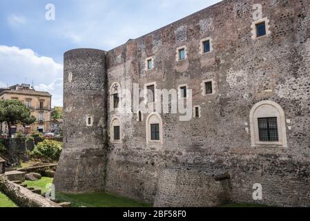 Castello Ursino chiamato anche Castello Svevo di Catania - Castello dell'Orso di Catania, seconda città più grande dell'isola siciliana d'Italia Foto Stock