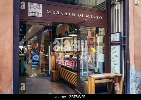 Mercato di mezzo mercato alimentare di Bologna, capitale e città più grande della regione Emilia Romagna del Nord Italia Foto Stock