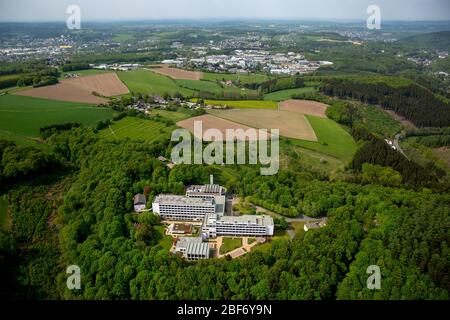 , centro di riabilitazione Klinik Koenigsfeld a Ennegetal, 11.05.2016, vista aerea, Germania, Renania Settentrionale-Vestfalia, Area della Ruhr, Ennegetal Foto Stock