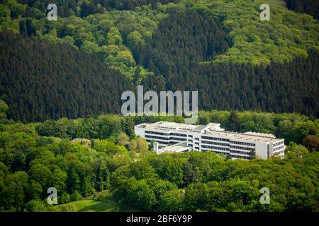 , centro di riabilitazione Klinik Koenigsfeld a Ennegetal, 11.05.2016, vista aerea, Germania, Renania Settentrionale-Vestfalia, Area della Ruhr, Ennegetal Foto Stock